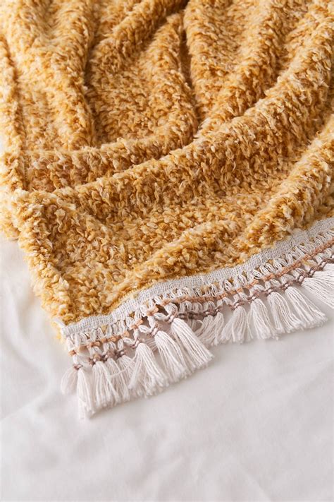 Amped Fleece Fringe Trim Throw Blanket | Tricot, Deco