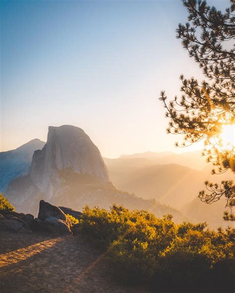 Glacier Point at Sunrise [OC] : r/MostBeautiful