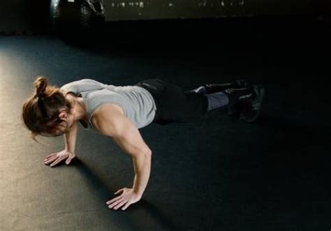 Bicep Push Ups: Variations, How to and More - The Health Pot