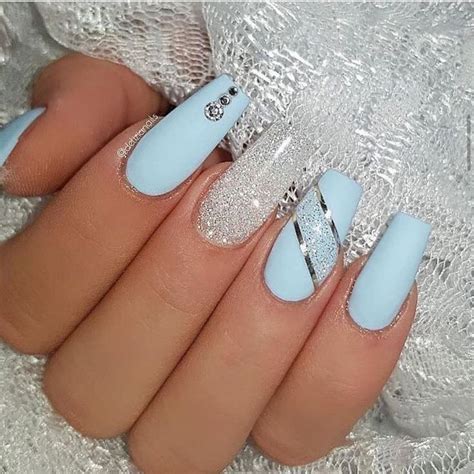 Pin by Any 🌹 ️ on Uñas bellas | Blue glitter nails, Blue acrylic nails, Blue gel nails