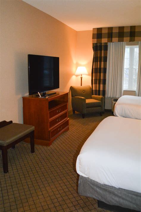 Hotels In Tilton NH - Holiday Inn Express & Suites Tilton