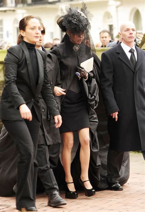 Alexander McQueen funeral II | Daphne guinness, Alexander mcqueen ...