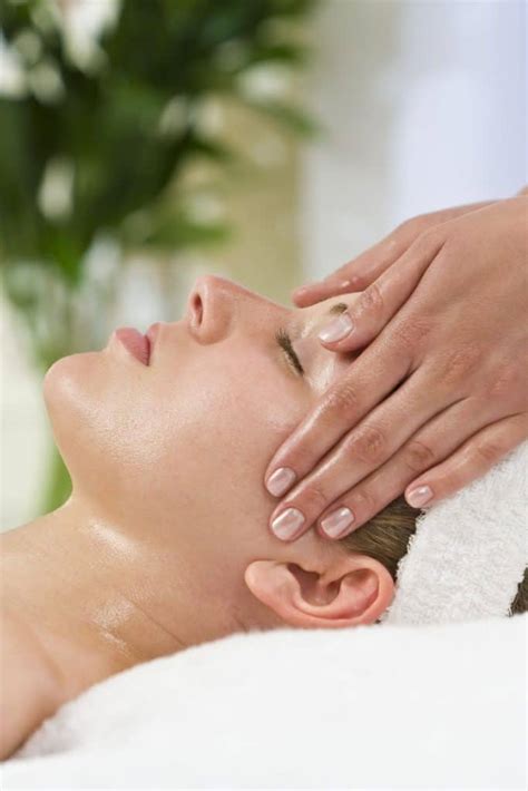 Top 4 Massage Techniques to De-Stress | Massage Professionals Update