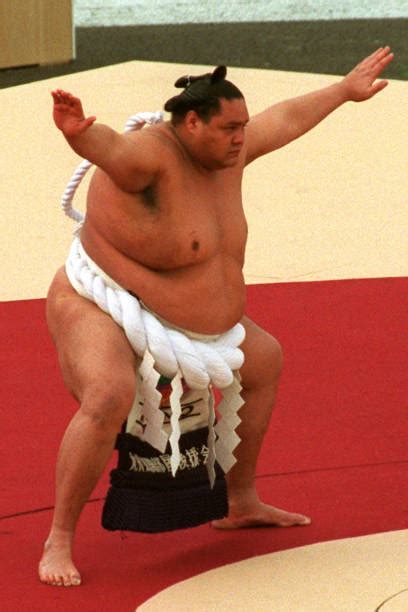 U.S. sumo wrestler Akebono (L) performs the grand Pictures | Getty Images