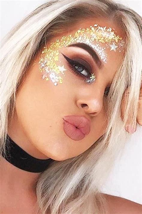 Look at the webpage to see more on makeup looks #makeuponpoint | Gold ...