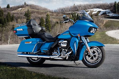 Harley Davidson Road Glide Ultra | Moto | Touring - Andar de Moto