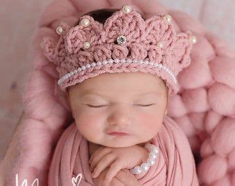LovelyBabyKnits en Etsy | Crochet newborn outfits, Crochet baby clothes ...