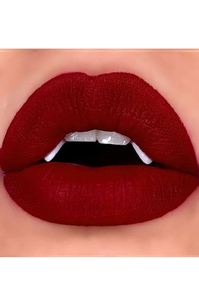 Crimson liquid lipstick | Totentanz