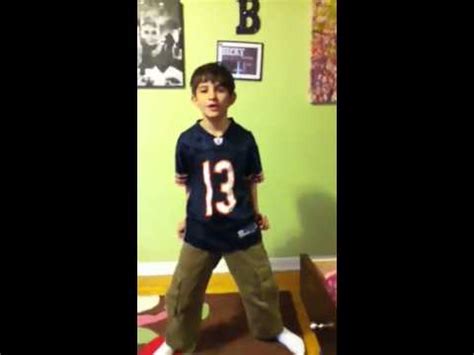 Little kid doing inappropriate dance - YouTube