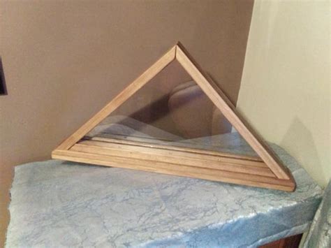 TRIANGLE FLAG CASE - Woodworking Project by majuvla - Craftisian