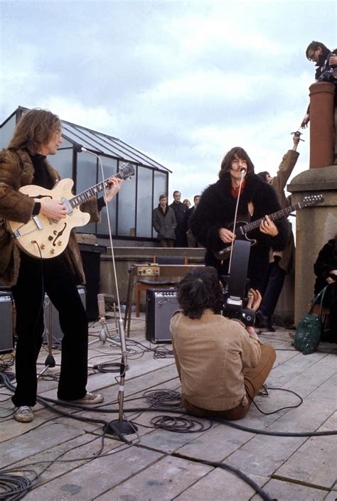 Wonderful Color Photographs of The Beatles' Rooftop Concert in 1969 ...