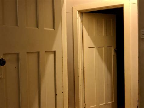 Doorways : r/LiminalSpace