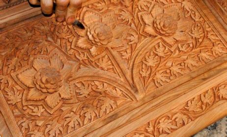 Walnut Wood Carving of Kashmir – India InCH – Address Directory ...