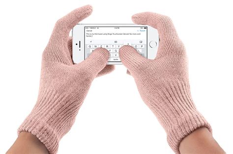 The 7 Best Touchscreen Gloves That'll Keep Your Fingers Warm While You Use Your Phone