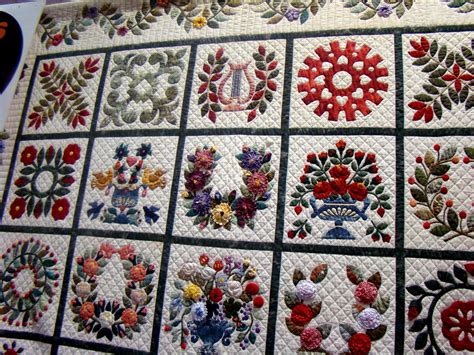 Mennonite Quilt | Quilts, Applique quilting, Patchwork quilts