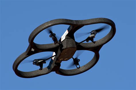 File:Parrot AR.Drone 2.0 - indoor hull.jpg - Wikimedia Commons