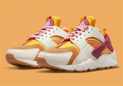 Nike Women's Air Huarache DO6720-100 Release Info | SneakerNews.com