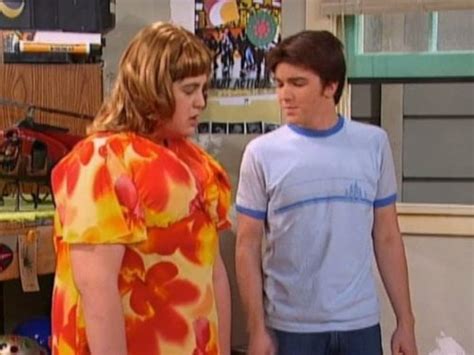 "Drake & Josh" Hug Me, Brother: Pilot (TV Episode 2004) - IMDb