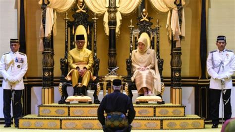 Malaysian royals pick new king after historic abdication - News ...