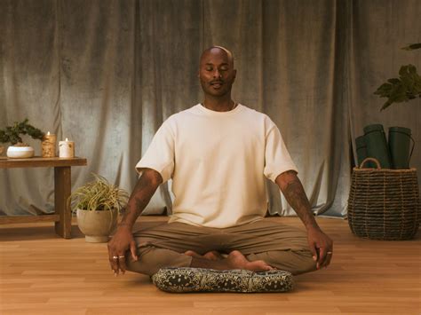 Watch: A Guided Meditation for Energy to Start Your Morning Strong in ...