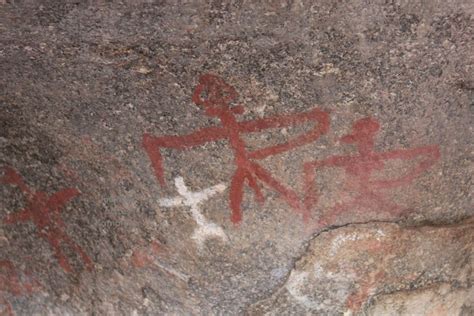 5000 year old Prehistoric paintings of Bird Women at Onake Kindi, India | Prehistoric painting ...