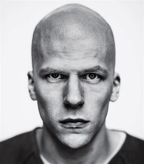 [PHOTO] Jesse Eisenberg as Bald Lex Luthor for 'Batman v Superman'