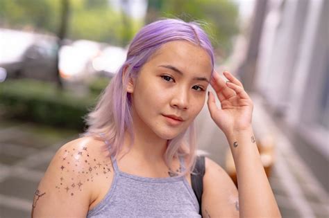 How to Match Purple Hair Color to Your Skin Tone | BeautyHub.PH