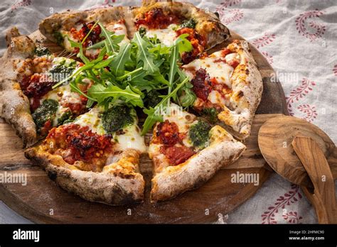 Wood fired pizza pizza oven Stock Photo - Alamy