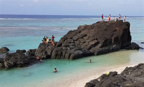 Black Rock beach, Rarotonga, Cook Islands - Ultimate guide (September 2024)