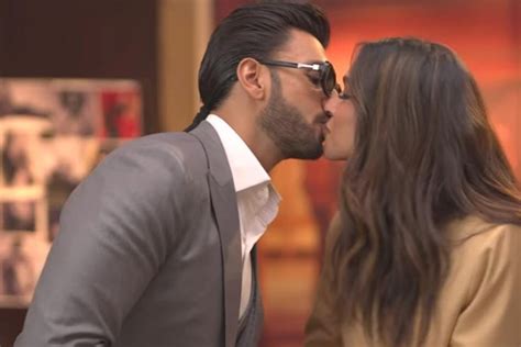 Deepika Padukone | Deepika Padukone and Ranveer Singh hold hands and kiss during interview ...