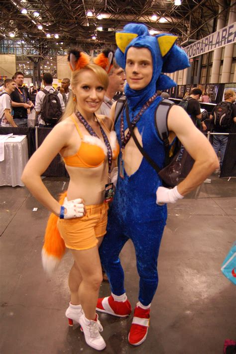 Sonic and Tails Costume! | Sonic costume, Costumes, Cute cosplay