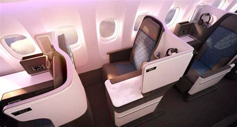 Delta Boeing B767-400ER New Business Class Seat - SamChui.com