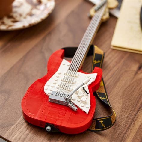 LEGO® Ideas Fender® Stratocaster™ – AG LEGO® Certified Stores