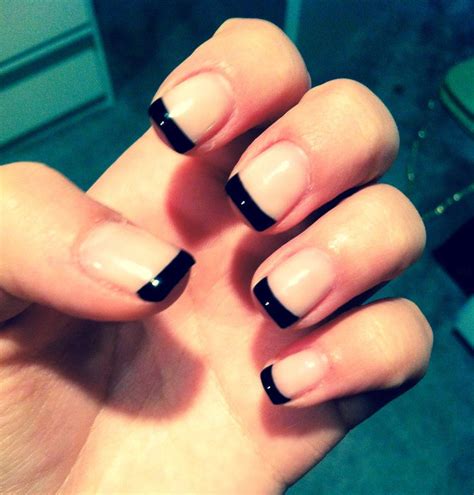 Black French Nail Designs 2020 / We rounded up the prettiest nail art ...