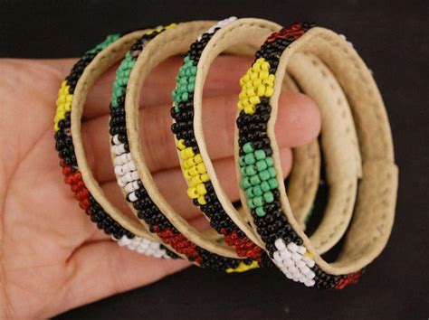 How to Select the Perfect African Bead Bracelets for You