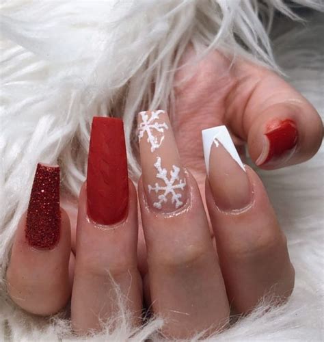 37 Sparkly Christmas Nail Art Designs Of 2023