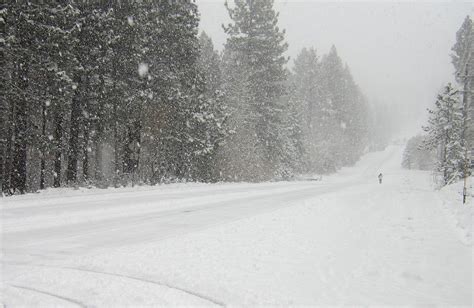 Holiday travelers be warned: Huge snowstorm coming to Sierra Nevada ...