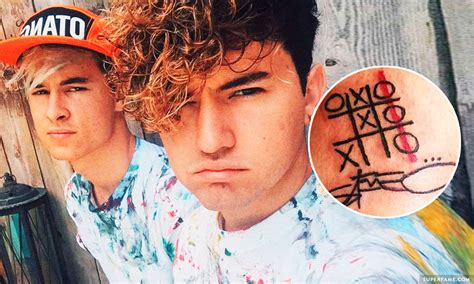 Kian & JC Play Tic-Tac-Toe on Their Skin with a Tattoo Gun - Superfame