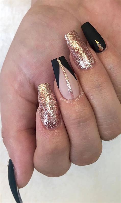 22 Trendy Fall Nail Design Ideas : Black and gold nails