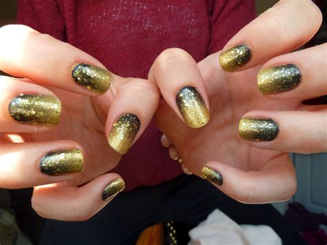 One Hundred Styles: Black and Gold Nail Art Designs