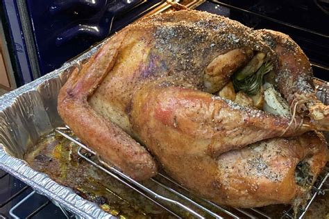 How to make the best Oven Baked Turkey - Happy Feets and Paws