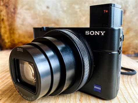 Sony RX100 VII Review | Powerful Compact Camera