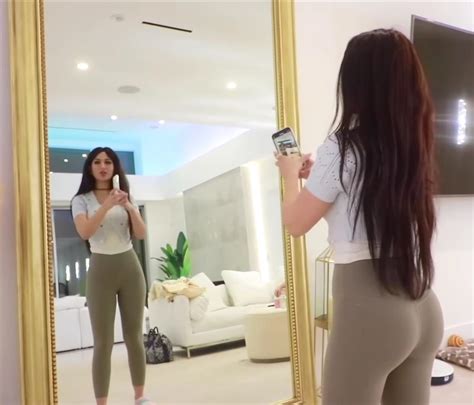 New vid : r/SSSniperWolf_Pics