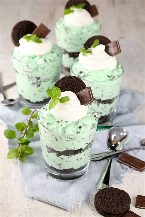 No Bake Mint Chocolate Cheesecake individual desserts | Mint desserts ...