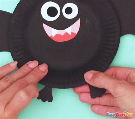 Paper Plate Bat - Easy Peasy and Fun