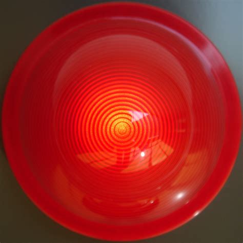 Fichier:Red Emergency Light.jpg — Wikipédia
