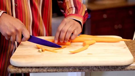 How to Cut Jardiniere Carrots - YouTube