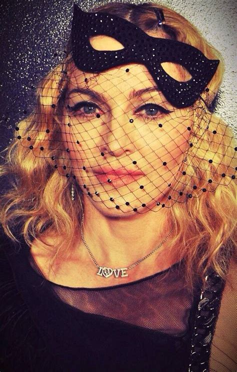 Madonna Guinness Book Of World Records, Pop Singers, Female Artists, Elvis Presley, Michael ...