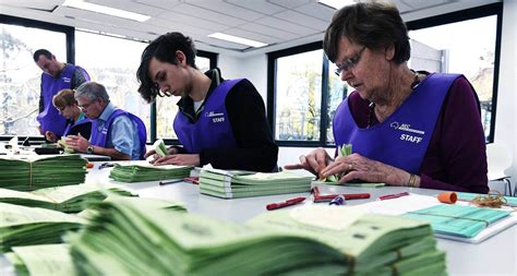 Australian government in turmoil as vote count continues - CapX