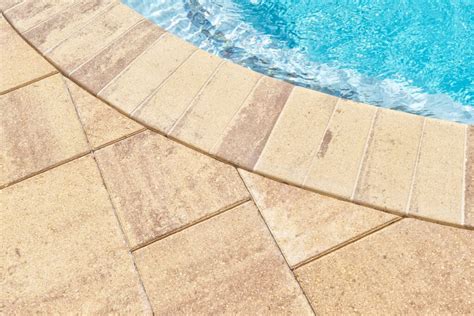 Why You Should Choose a Travertine Pool Deck